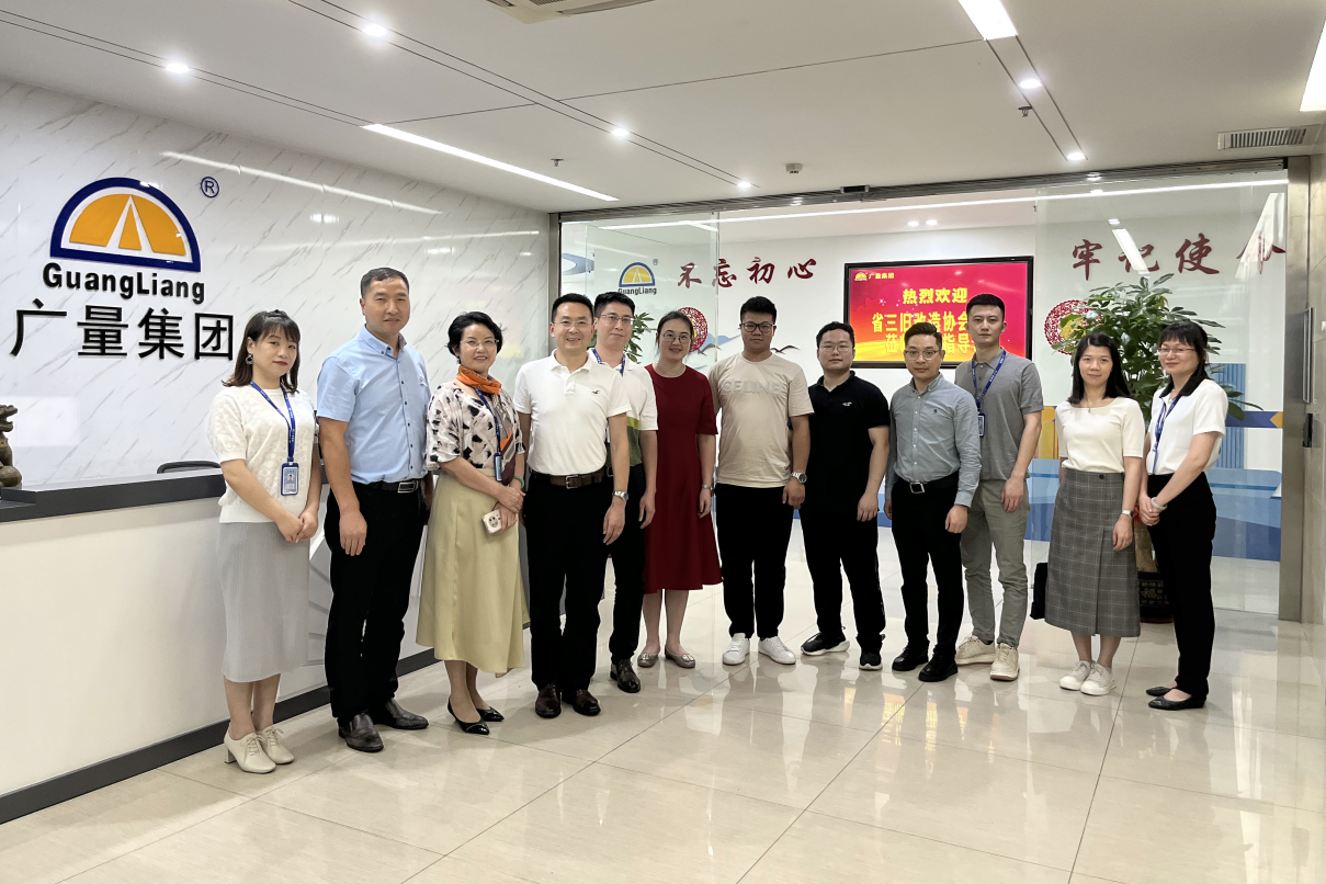 广东省三旧刷新协会秘书长田光明一行走访调研人生就是博官网集团