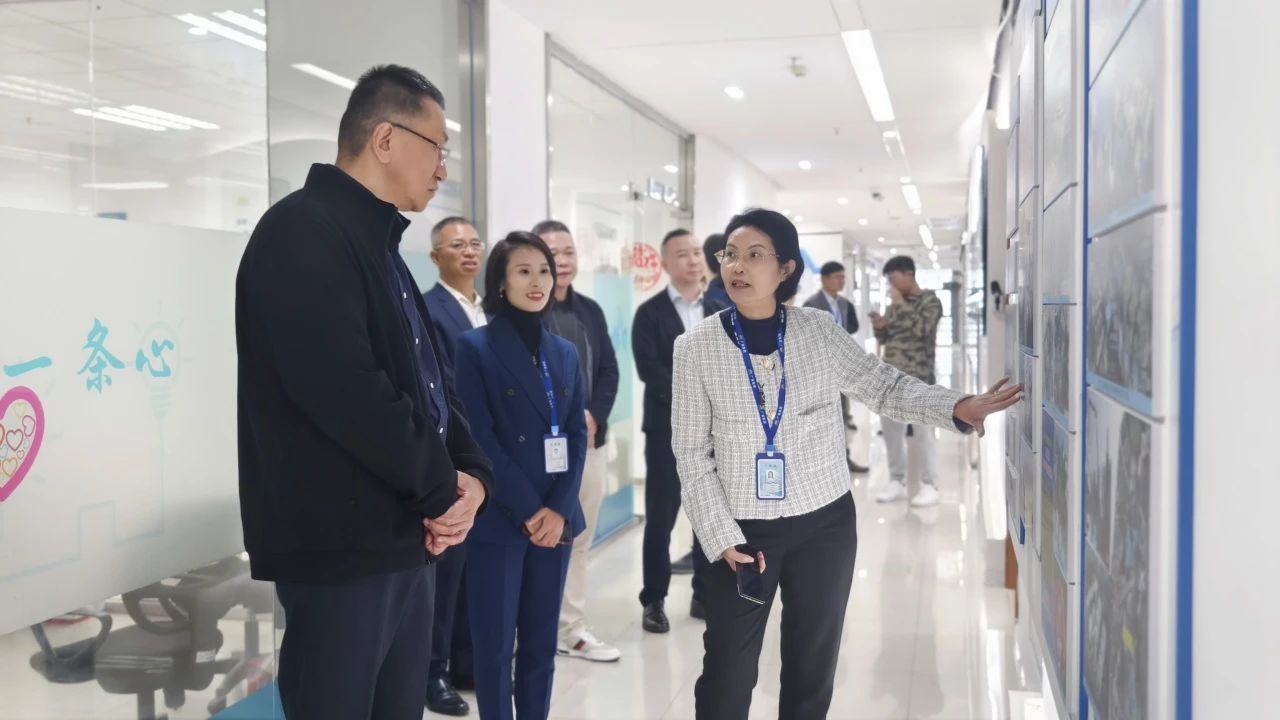 人生就是博官网集团｜东菽愿铣墙致返痴代表团来访，调研数字化转型与智能化发展