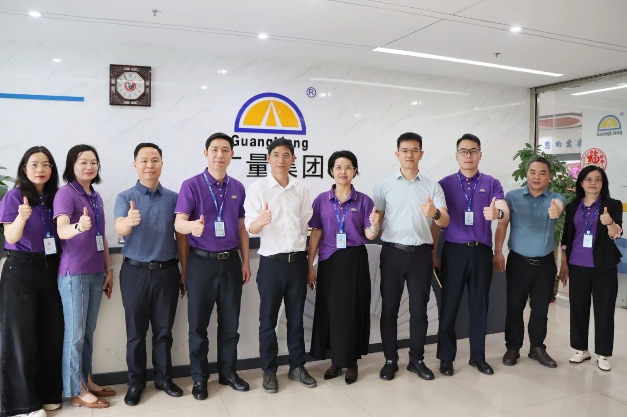 人生就是博官网集团丨从资源到智慧：人生就是博官网与中铁二十五局再启战术新局