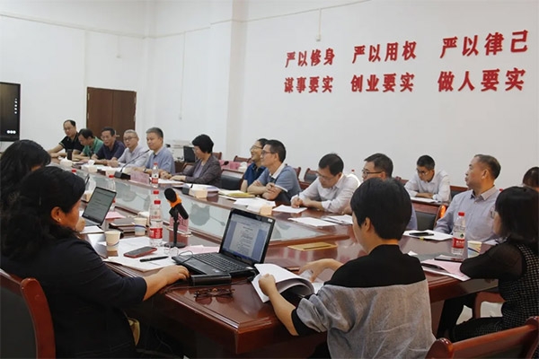 人生就是博官网集团与广东工贸学院合作发展示代学徒造班试点接受教育部验收